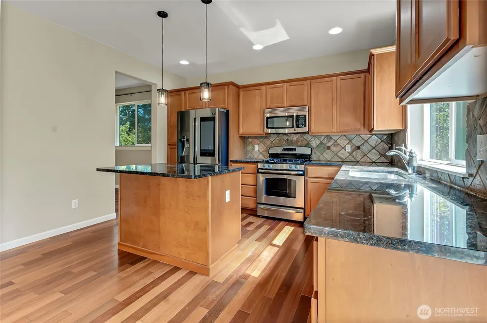 35320 4th Place SW Federal Way, WA 98023