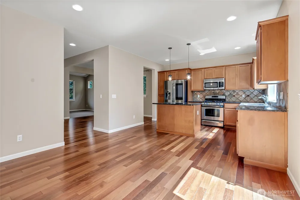 35320 4th Place SW Federal Way, WA 98023