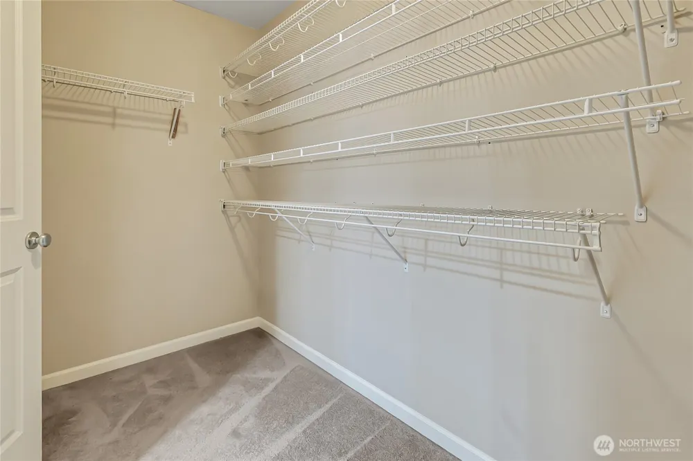 35320 4th Place SW Federal Way, WA 98023