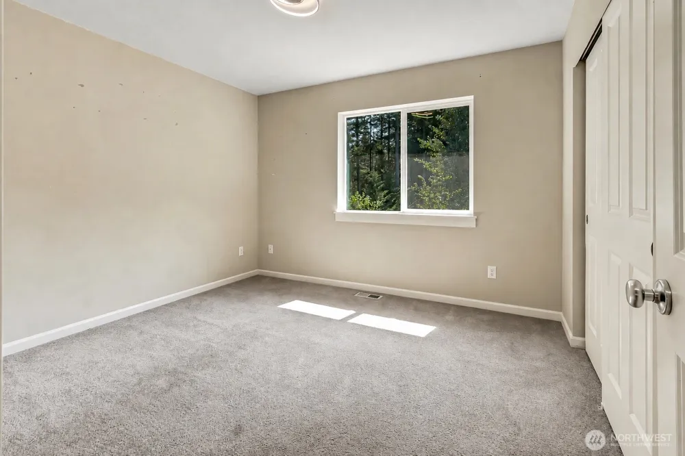 35320 4th Place SW Federal Way, WA 98023