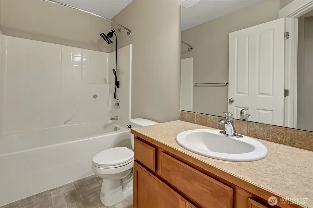 35320 4th Place SW Federal Way, WA 98023