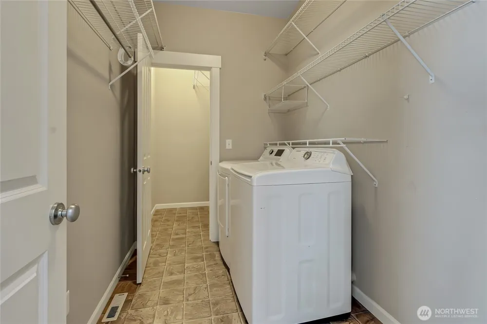 35320 4th Place SW Federal Way, WA 98023
