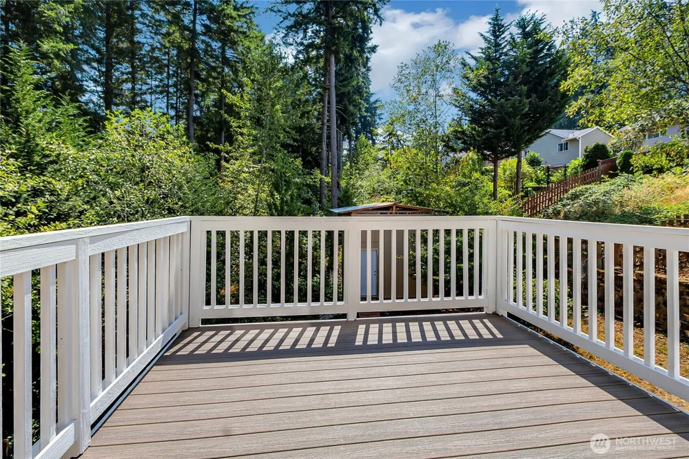 35320 4th Place SW Federal Way, WA 98023