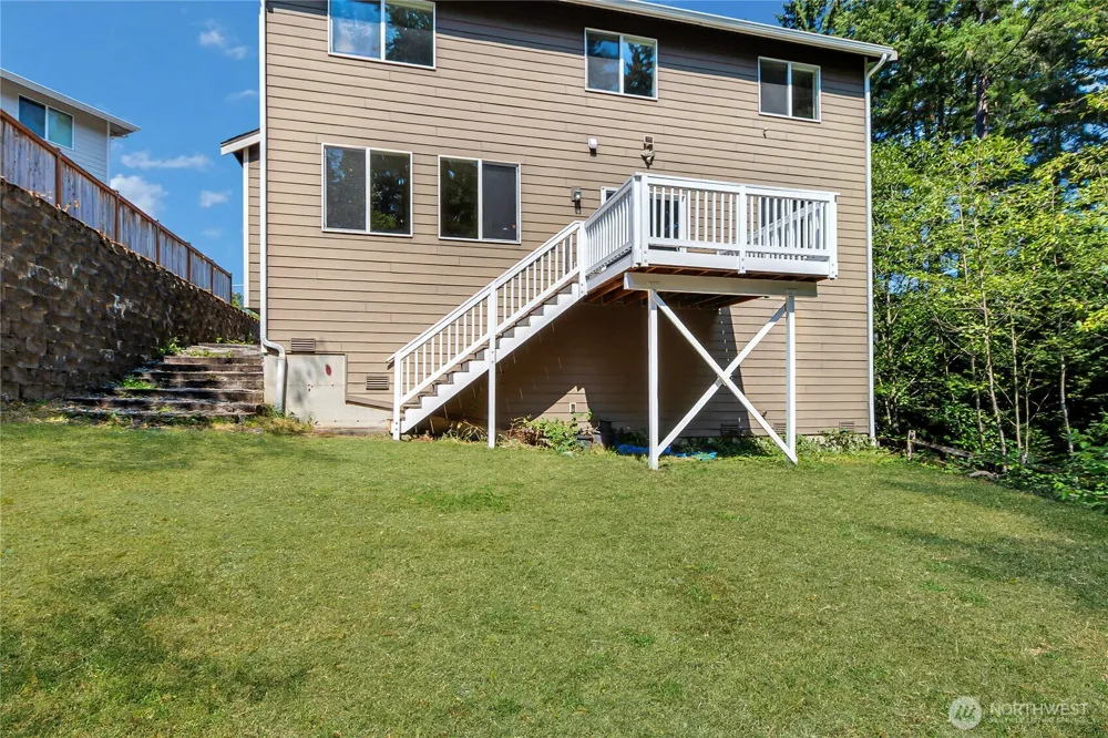 35320 4th Place SW Federal Way, WA 98023