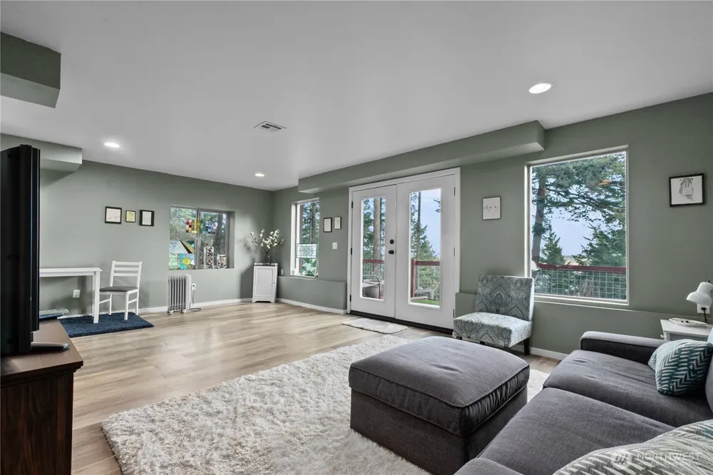 1103 Berry Way Lummi Island, WA 98262