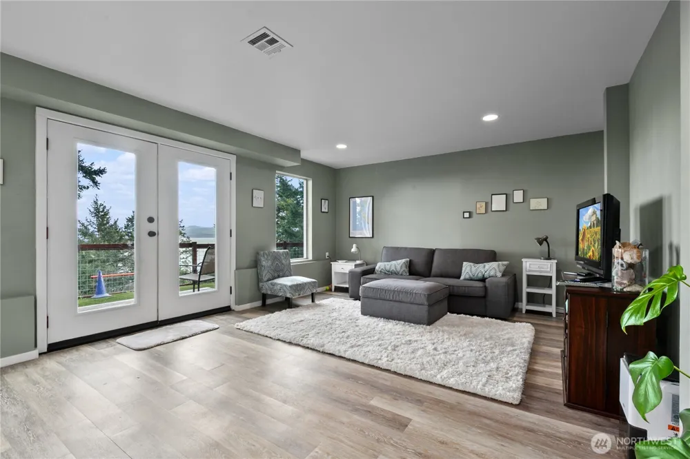 1103 Berry Way Lummi Island, WA 98262