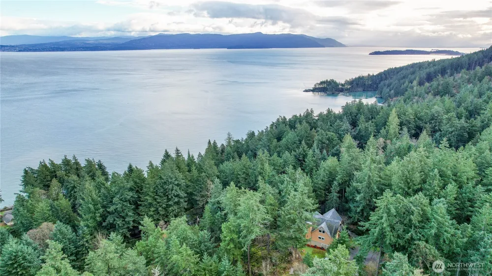 1103 Berry Way Lummi Island, WA 98262