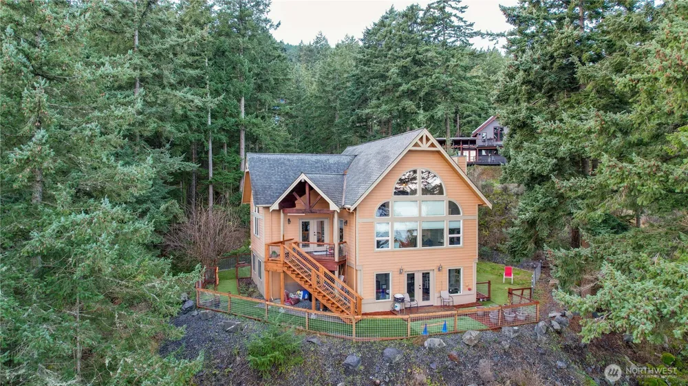 1103 Berry Way Lummi Island, WA 98262