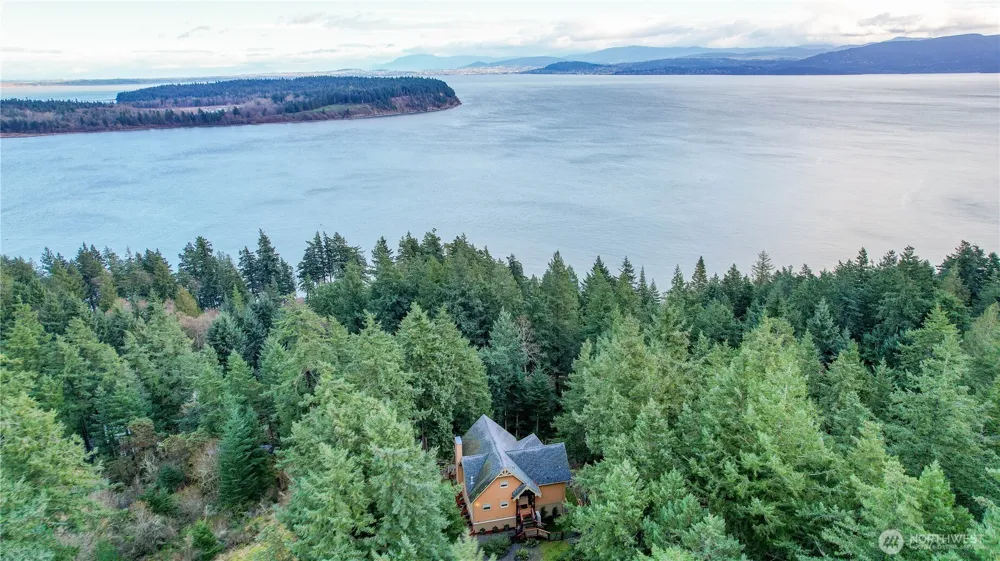 1103 Berry Way Lummi Island, WA 98262