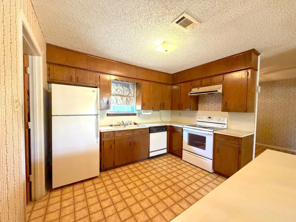631 Welch Lane Gun Barrel City, TX 75156