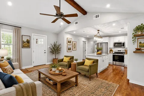 4909 White Oak Lane