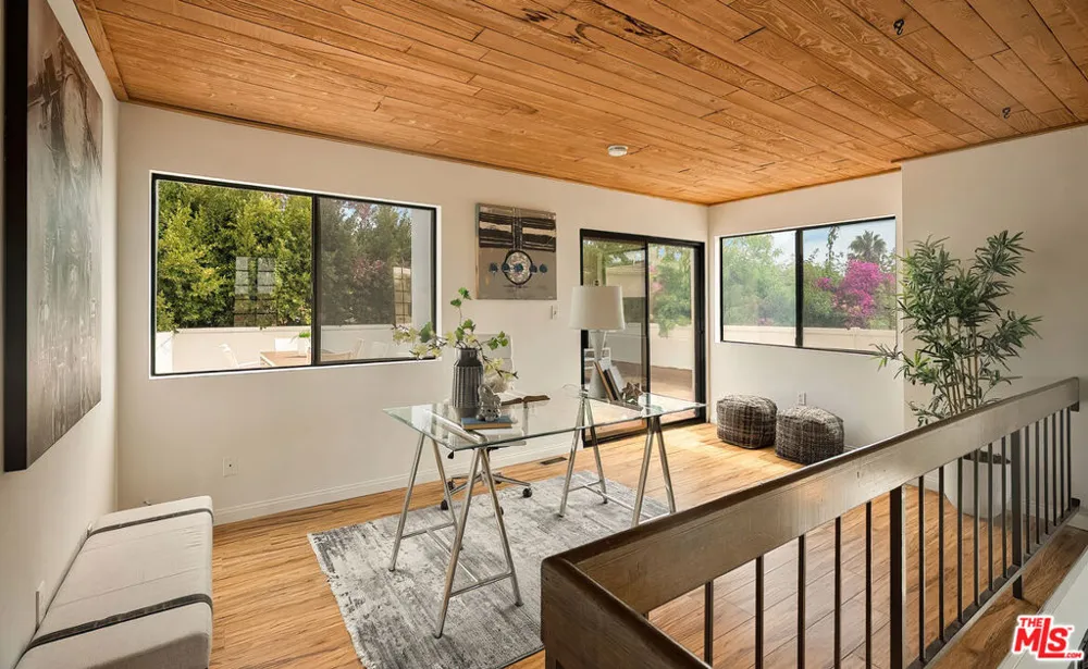 4450 Kensington Road #8 Los Angeles, CA 90066