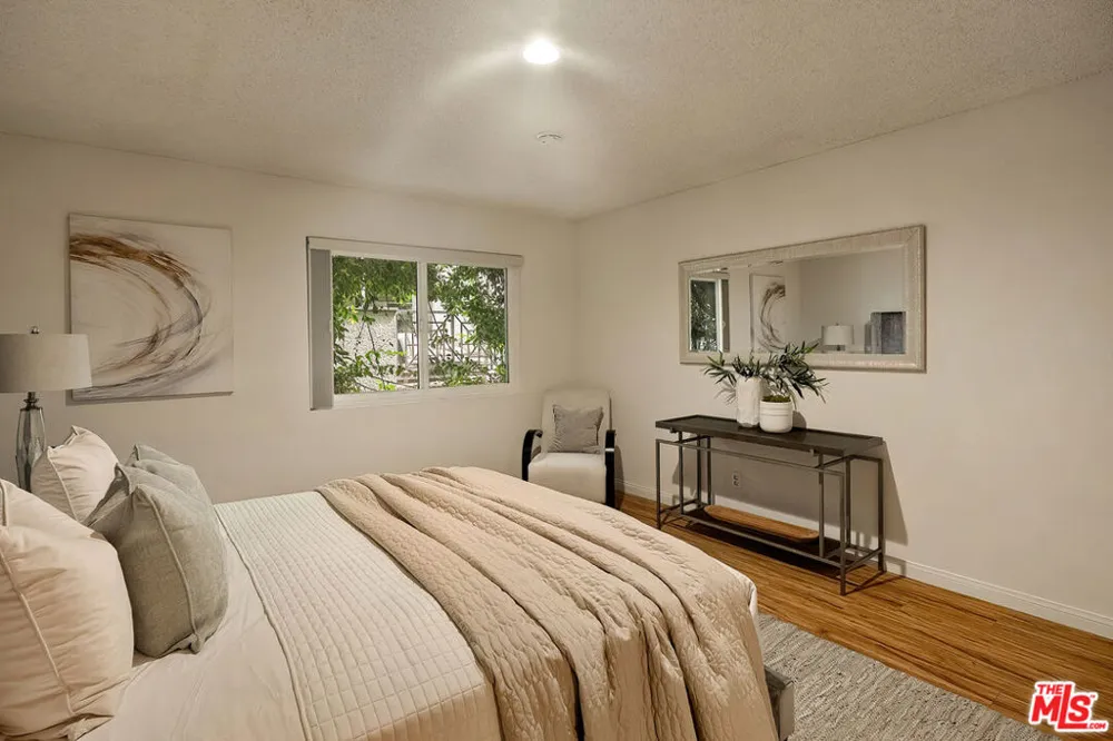 4450 Kensington Road #8 Los Angeles, CA 90066
