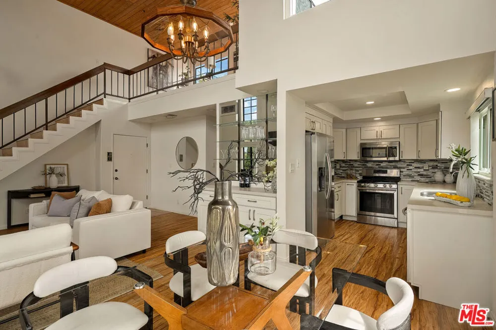 4450 Kensington Road #8 Los Angeles, CA 90066