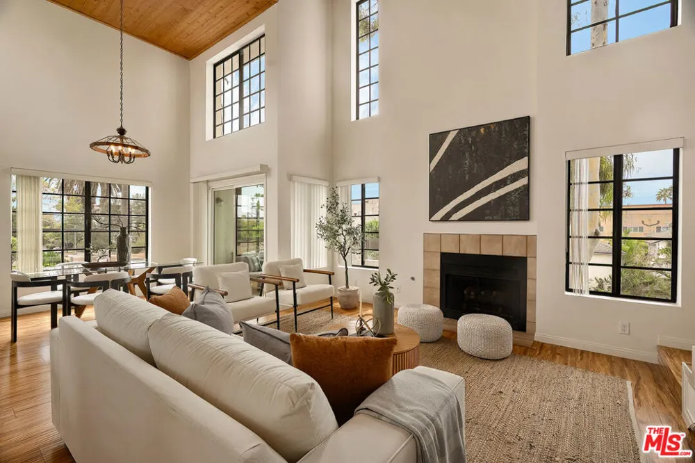 4450 Kensington Road #8 Los Angeles, CA 90066