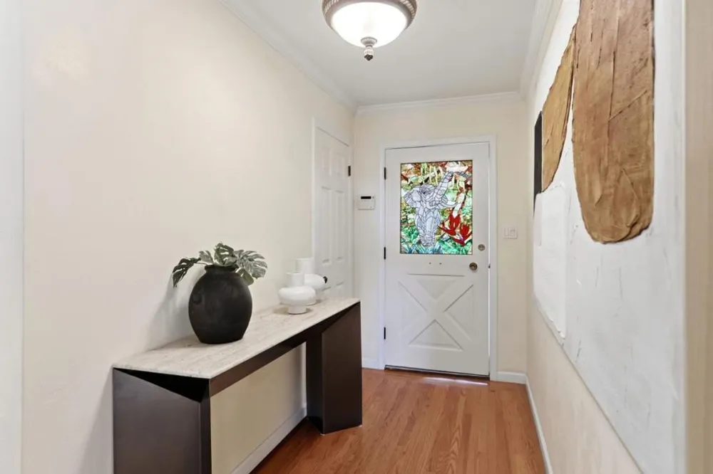 1548 Kingswood Drive Hillsborough, CA 94010