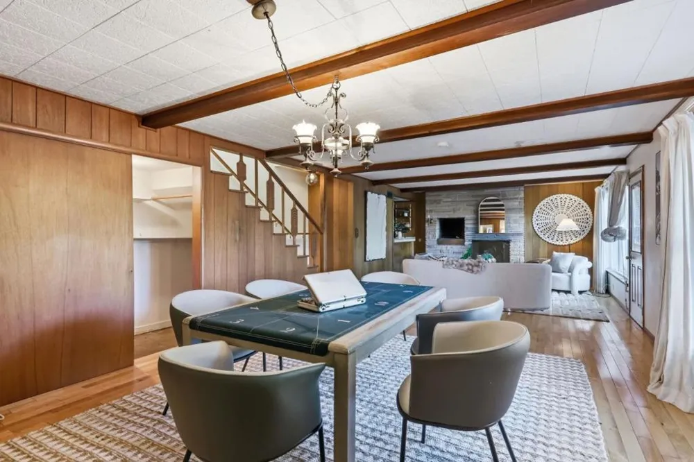 1548 Kingswood Drive Hillsborough, CA 94010