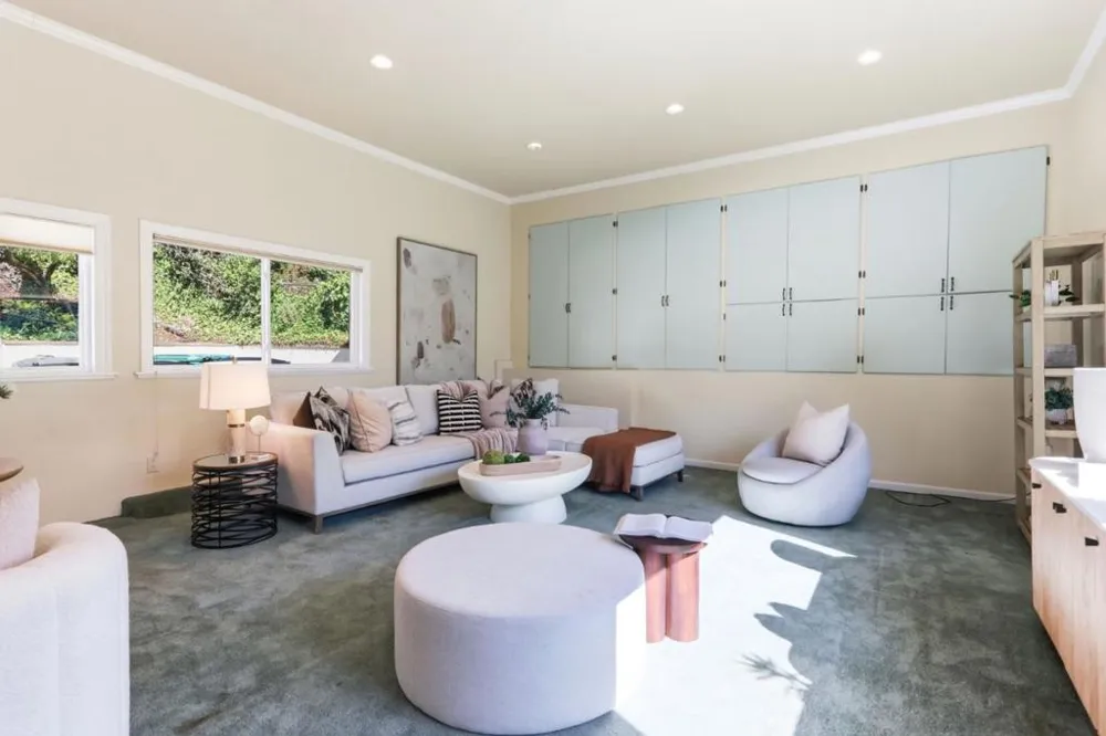 1548 Kingswood Drive Hillsborough, CA 94010