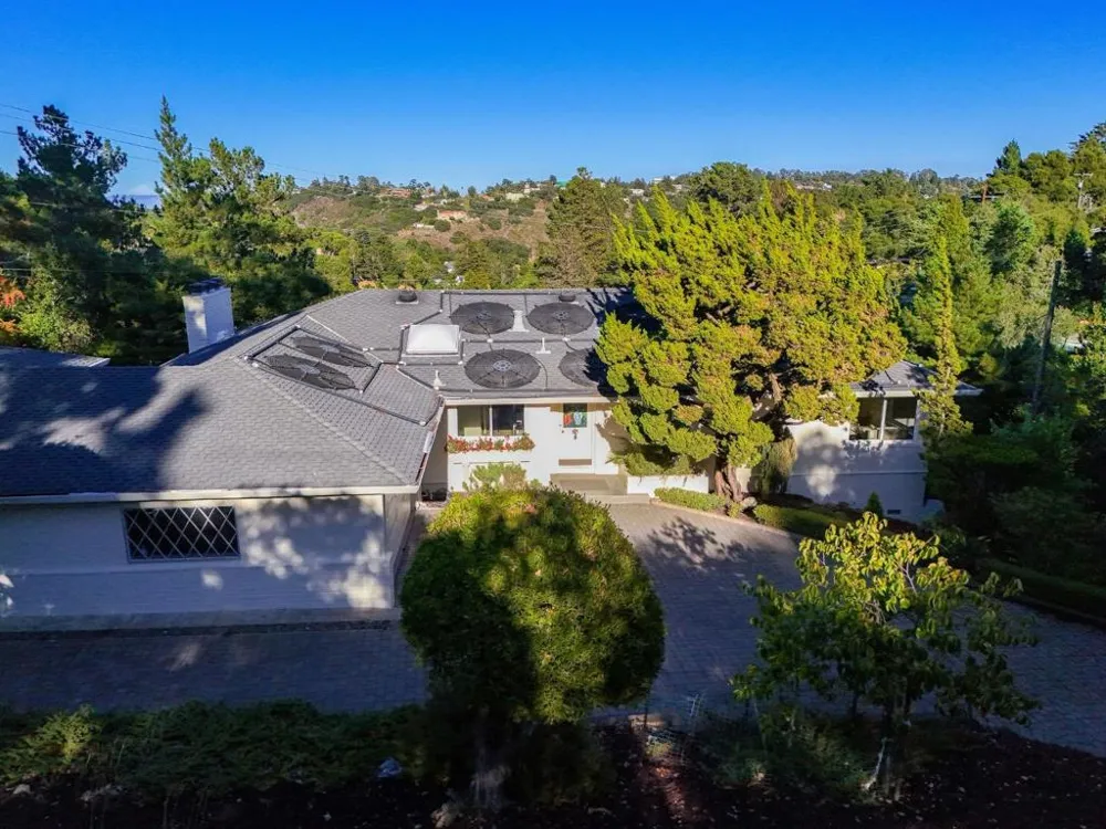 1548 Kingswood Drive Hillsborough, CA 94010