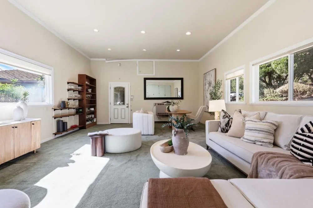 1548 Kingswood Drive Hillsborough, CA 94010