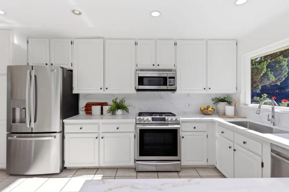 1548 Kingswood Drive Hillsborough, CA 94010