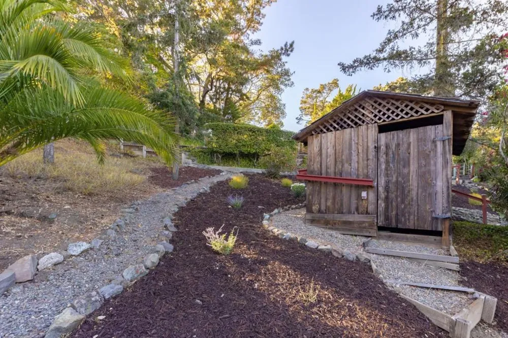 1548 Kingswood Drive Hillsborough, CA 94010
