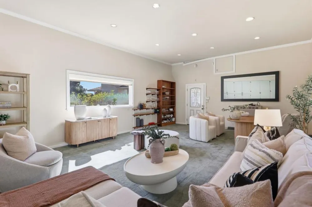 1548 Kingswood Drive Hillsborough, CA 94010