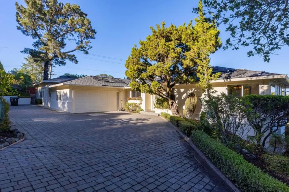 1548 Kingswood Drive Hillsborough, CA 94010
