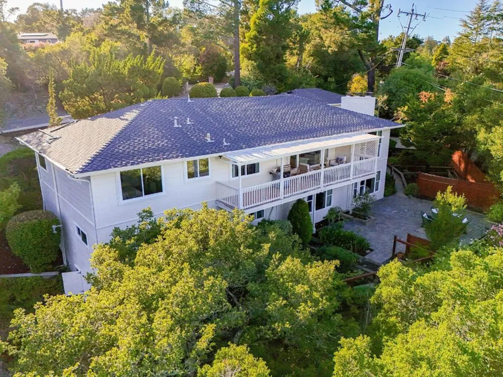 1548 Kingswood Drive Hillsborough, CA 94010