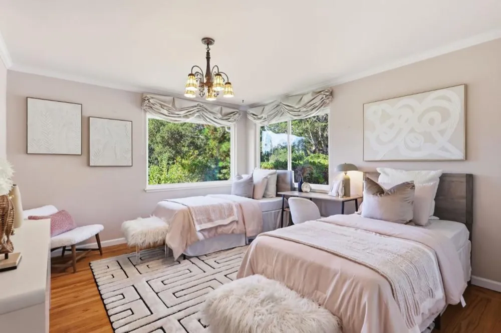 1548 Kingswood Drive Hillsborough, CA 94010