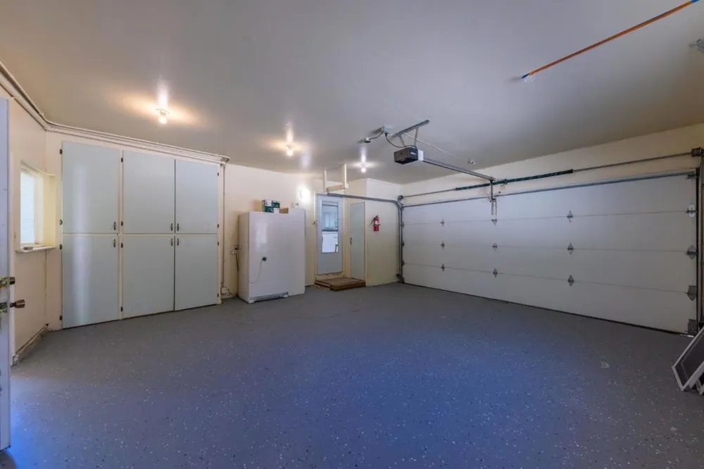 1548 Kingswood Drive Hillsborough, CA 94010