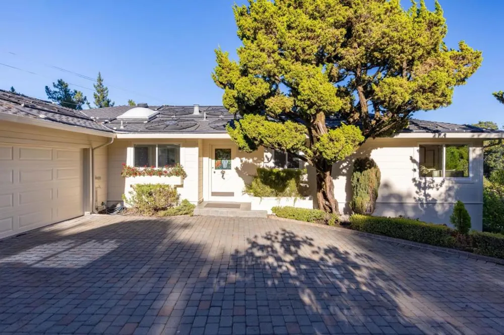 1548 Kingswood Drive Hillsborough, CA 94010