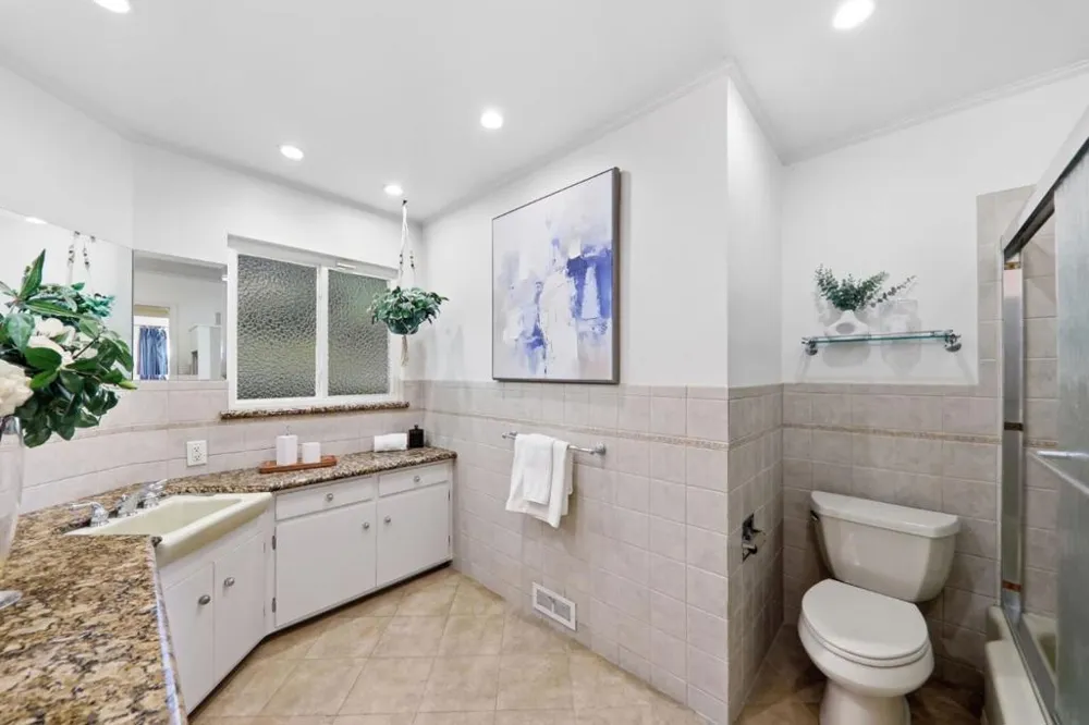 1548 Kingswood Drive Hillsborough, CA 94010