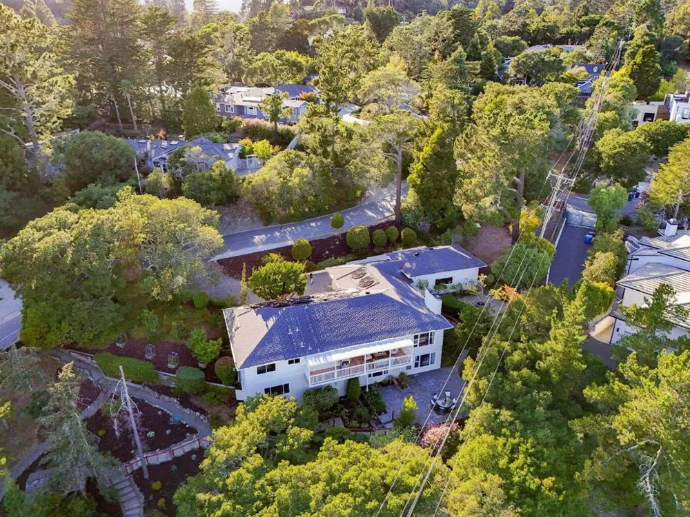 1548 Kingswood Drive Hillsborough, CA 94010