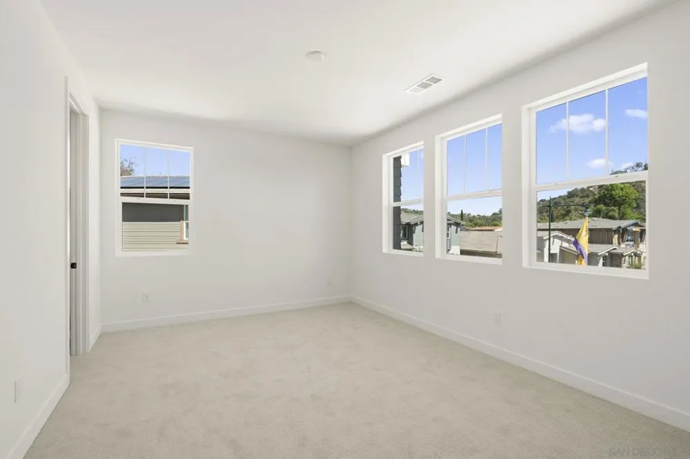13780 Holly Oak Way Poway, CA 92064