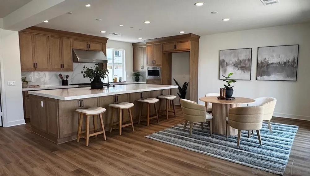 13780 Holly Oak Way Poway, CA 92064