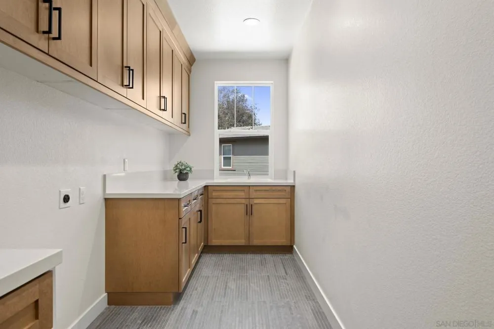 13780 Holly Oak Way Poway, CA 92064