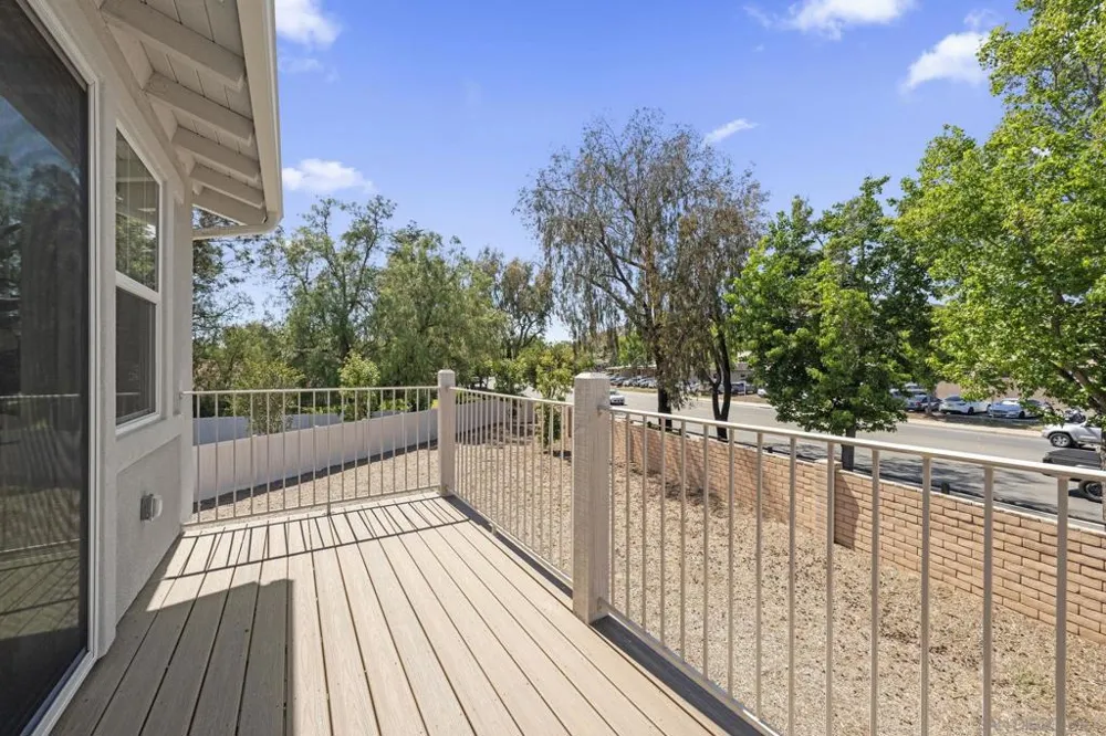 13780 Holly Oak Way Poway, CA 92064