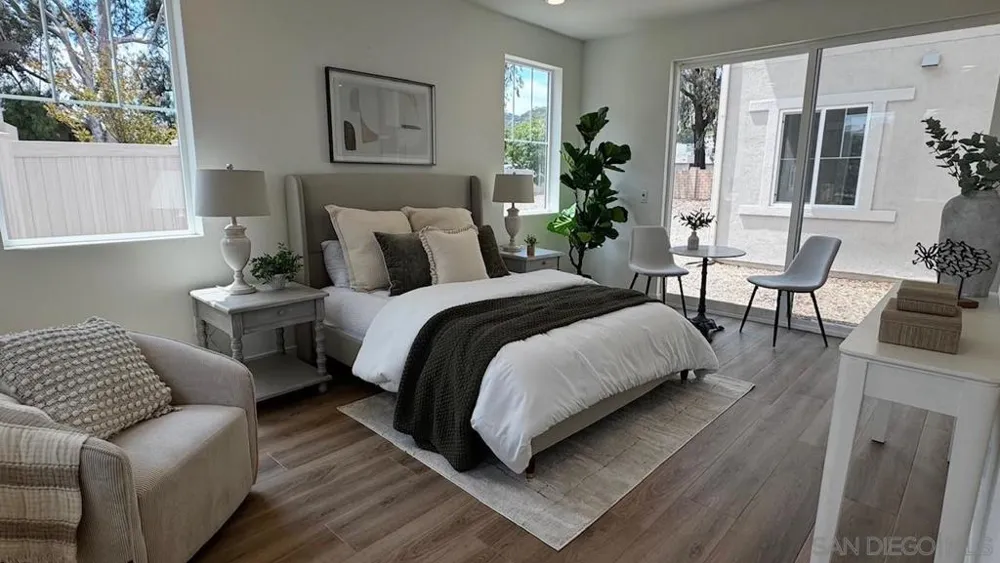 13780 Holly Oak Way Poway, CA 92064