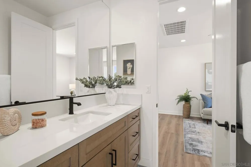13780 Holly Oak Way Poway, CA 92064