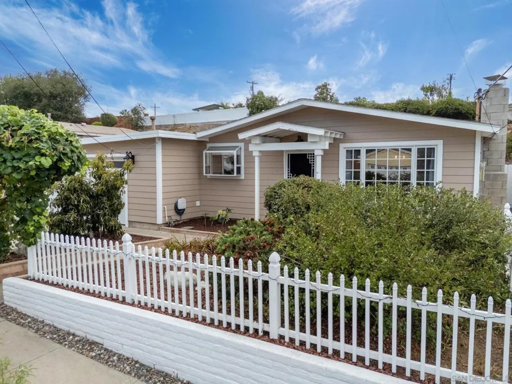 3623 Fireway Dr. San Diego, CA 92111