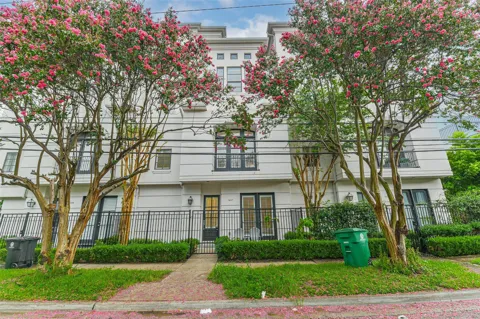 1407 Stanford Street