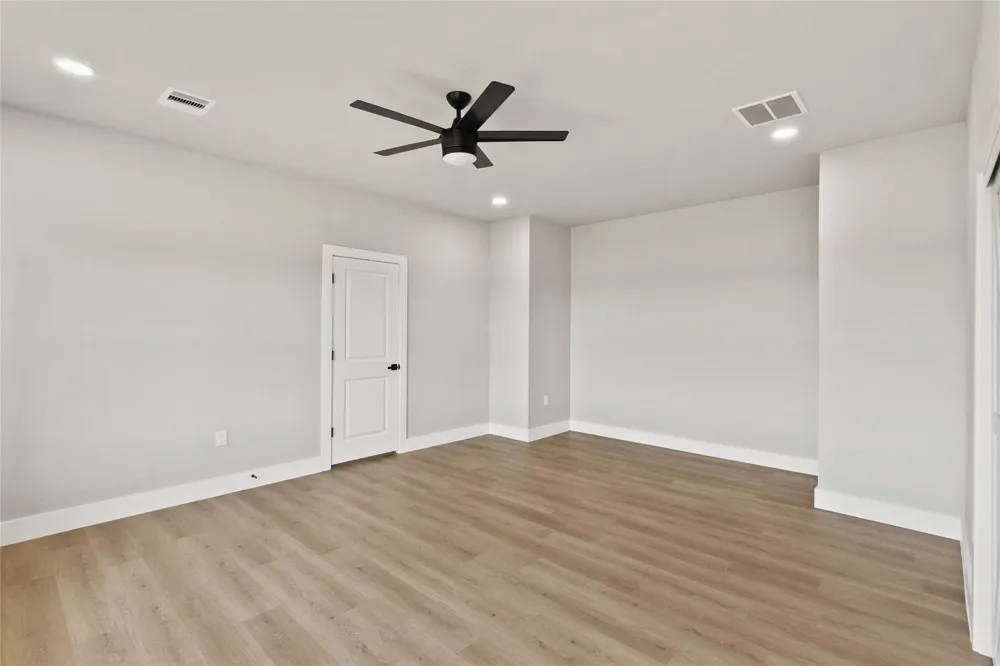 619 Chuckwagon Trail Angleton, TX 77515