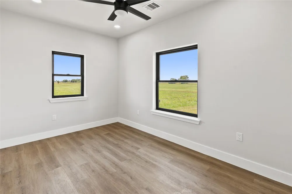 619 Chuckwagon Trail Angleton, TX 77515