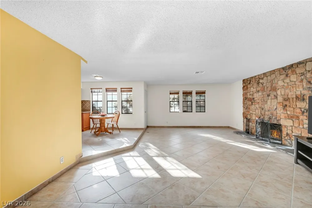 3923 Landsdown Place Las Vegas, NV 89121
