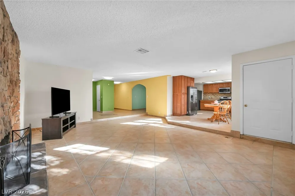 3923 Landsdown Place Las Vegas, NV 89121
