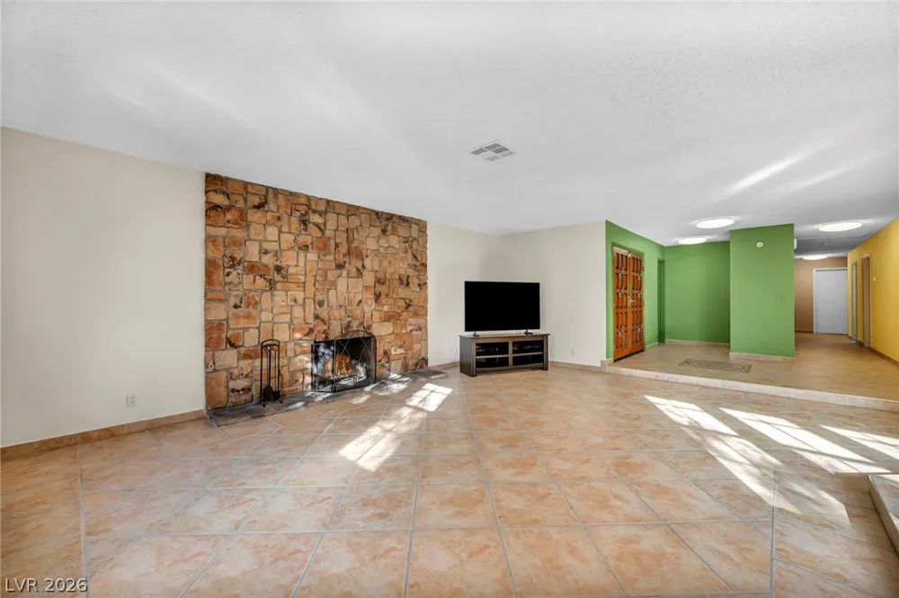 3923 Landsdown Place Las Vegas, NV 89121