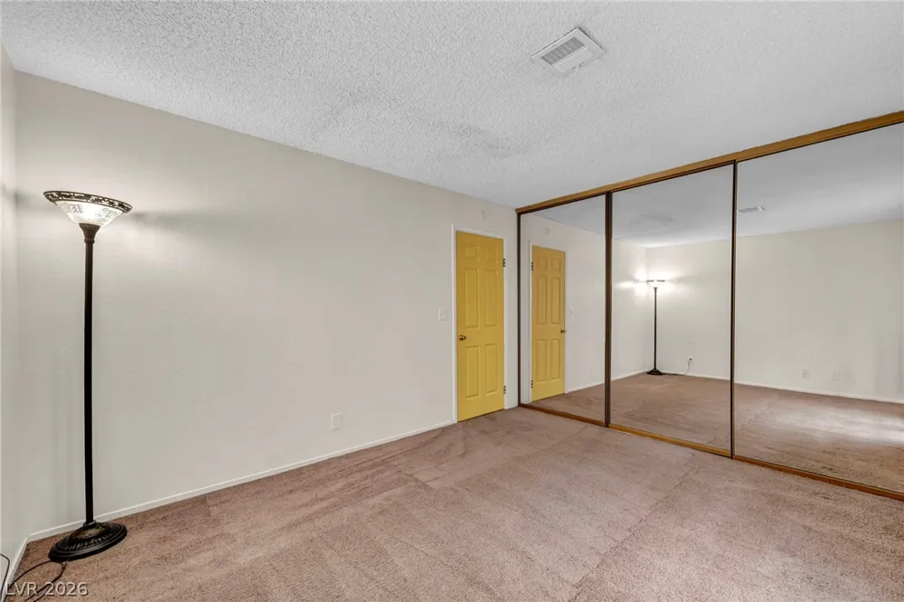 3923 Landsdown Place Las Vegas, NV 89121