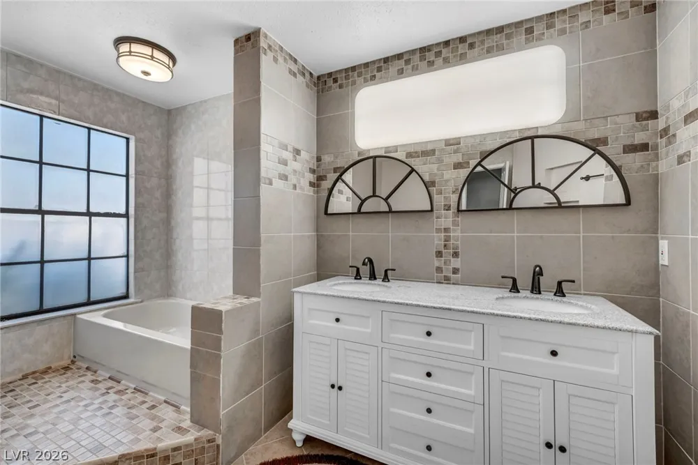 3923 Landsdown Place Las Vegas, NV 89121