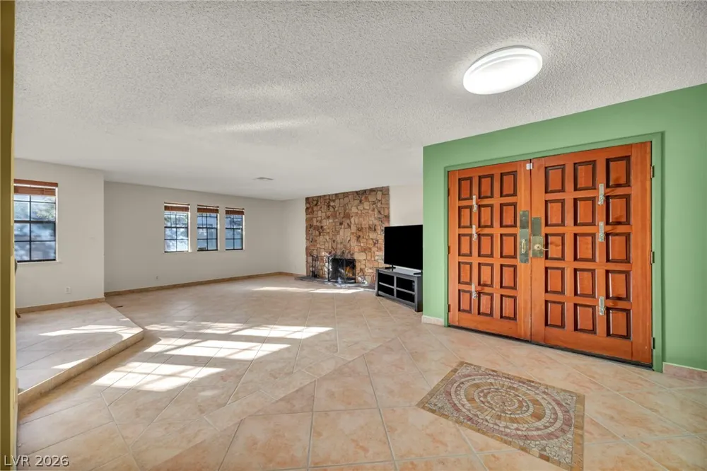 3923 Landsdown Place Las Vegas, NV 89121